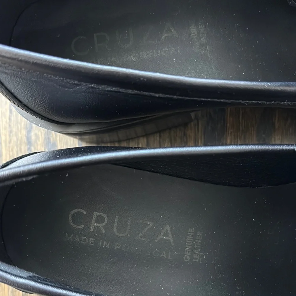 NWOB- Black Women's Leather Loafers with Pearl Detail by Cruza ( size 39) - Picture 8 of 8